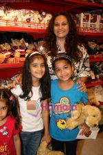 Mansi Joshi Roy at Hamleys toy store launch in Phoenix Mills on 9th April 2010 (32).JPG